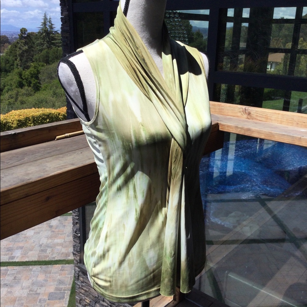 Top - Picture 3 of 5